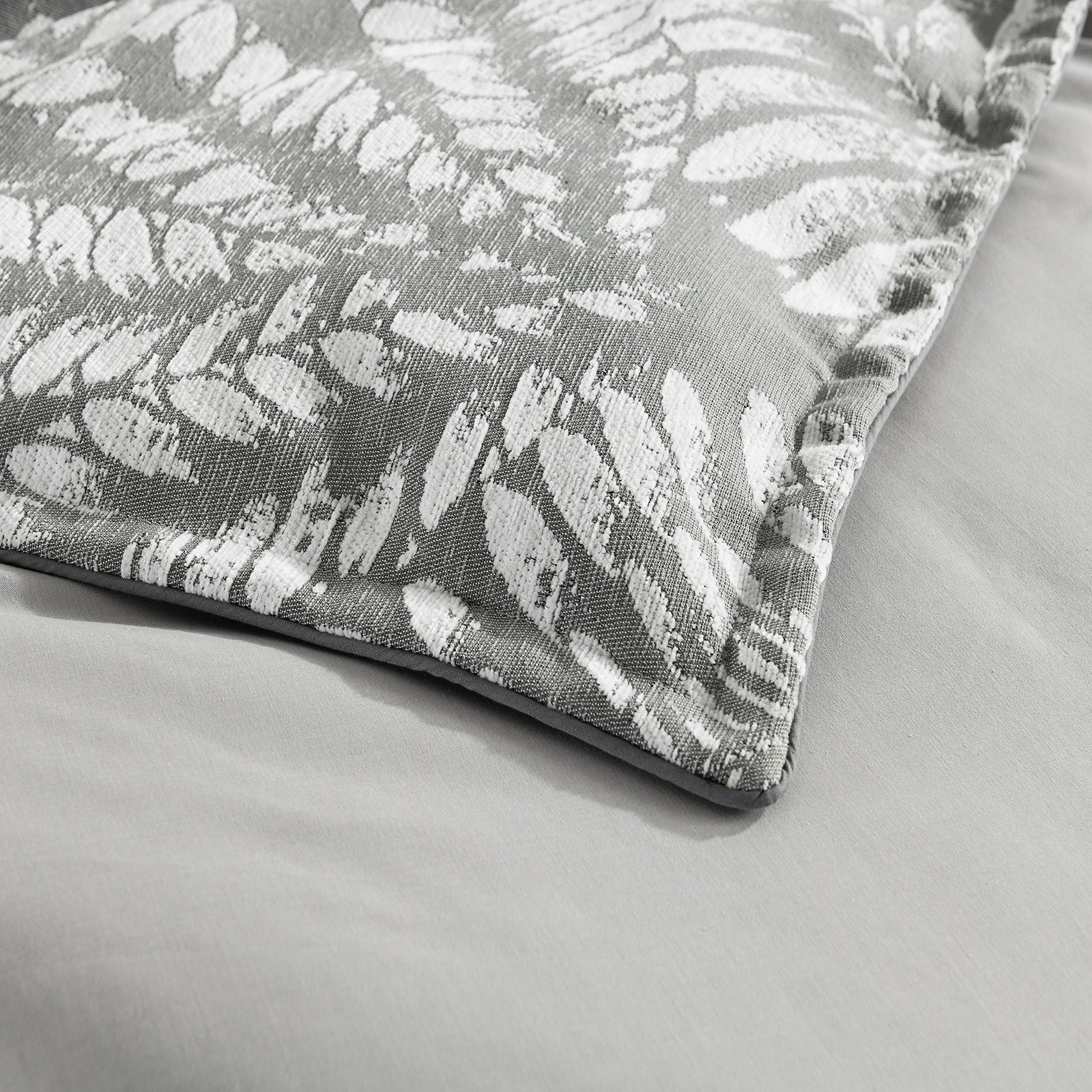 Raven Jacquard Quilt cover set Charcoal